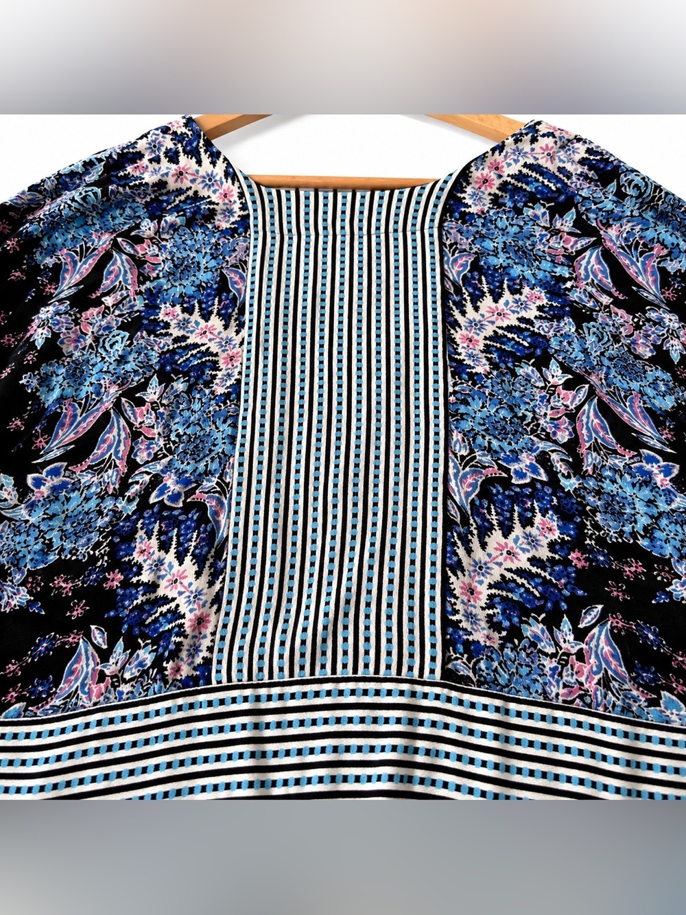 Free People Bohemian Floral V-Neck Cropped Blouse, Size XS - Picture 3 of 7